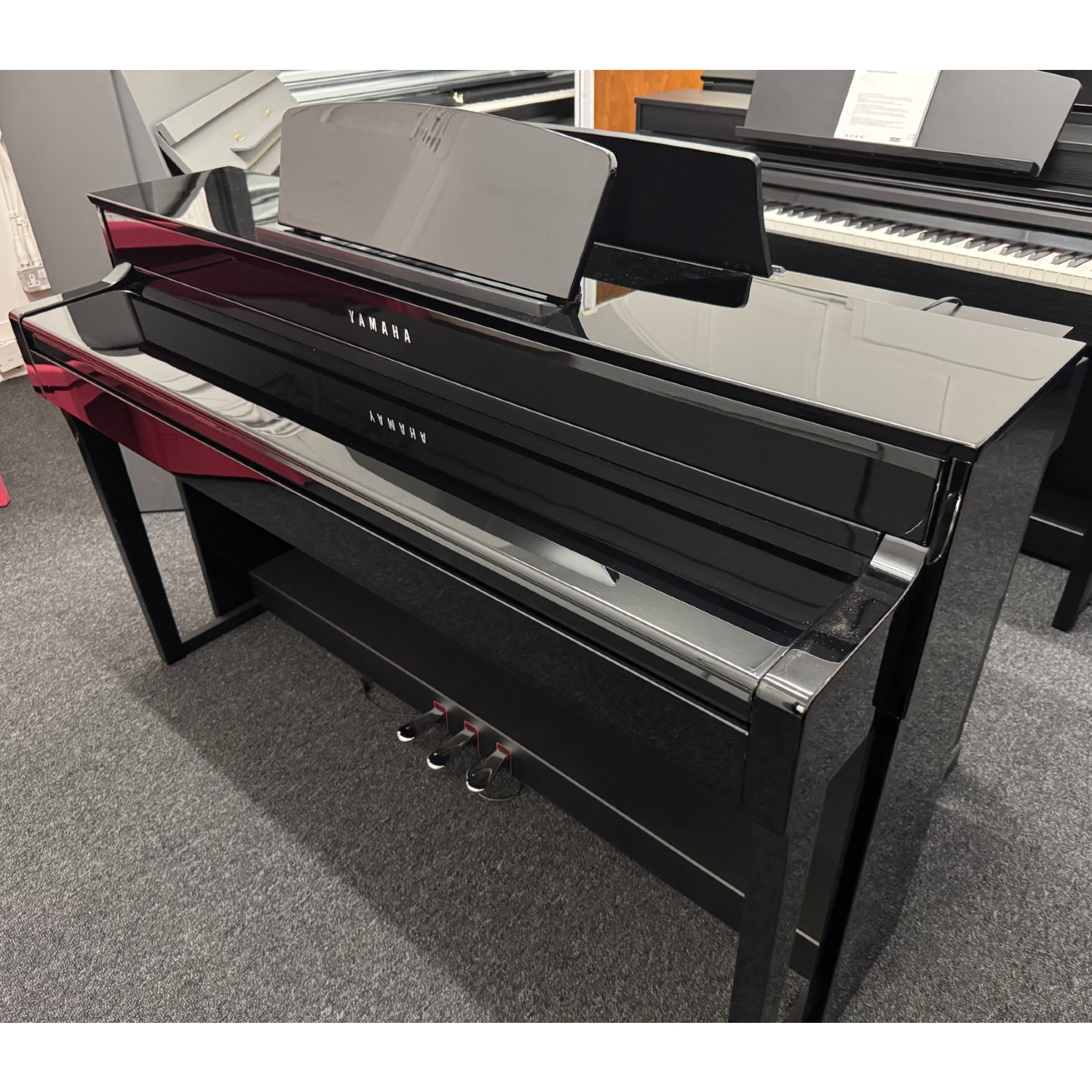 SALE Yamaha CLP635 Polished Ebony Digital Piano | Premium Delivery & All Inclusive Accessory Package | Used Model